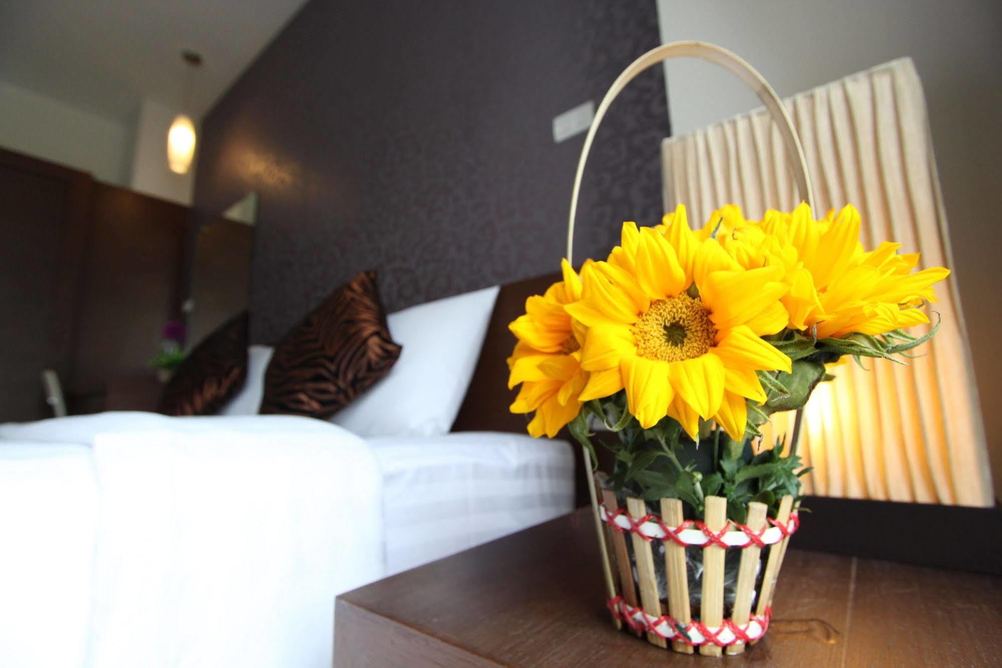 Baiyoke Ciao Hotel Chiang Mai Bagian luar foto